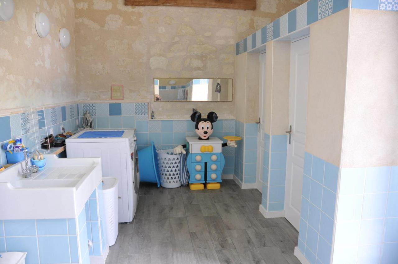 Château Campsite: Rustic Outdoor Experience Brain-sur-Allonnes Exterior photo